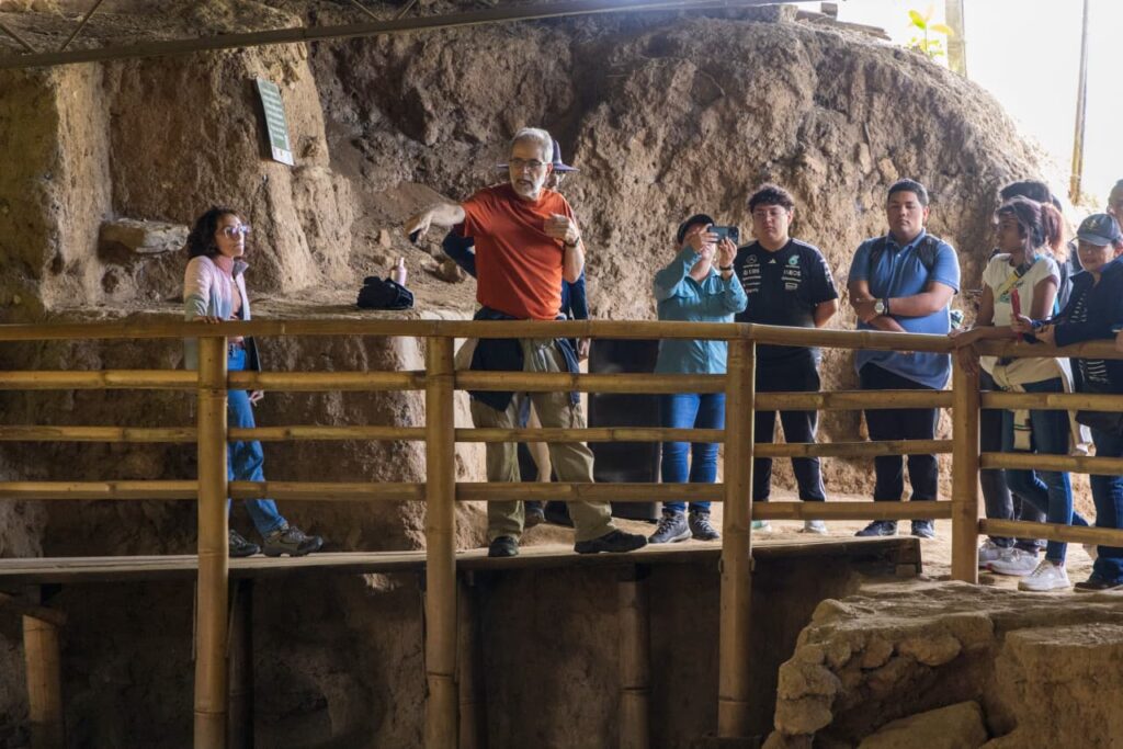 WhatsApp Image 2025-08-28 at 09.29.00 (2)