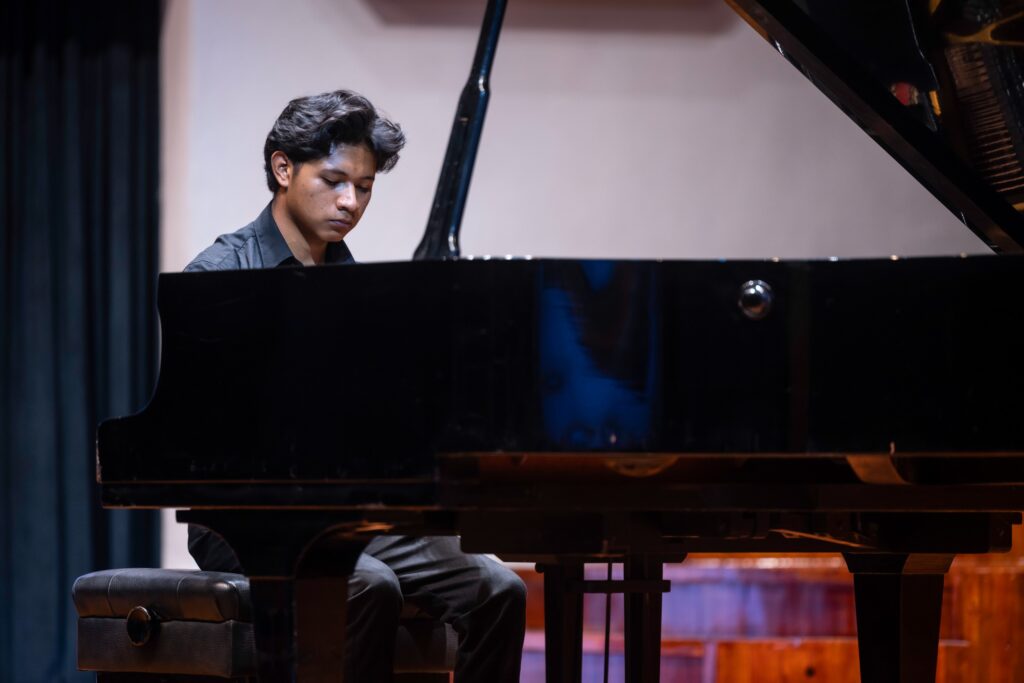 WhatsApp Image 2025-10-29 at 16.10.07 (2)