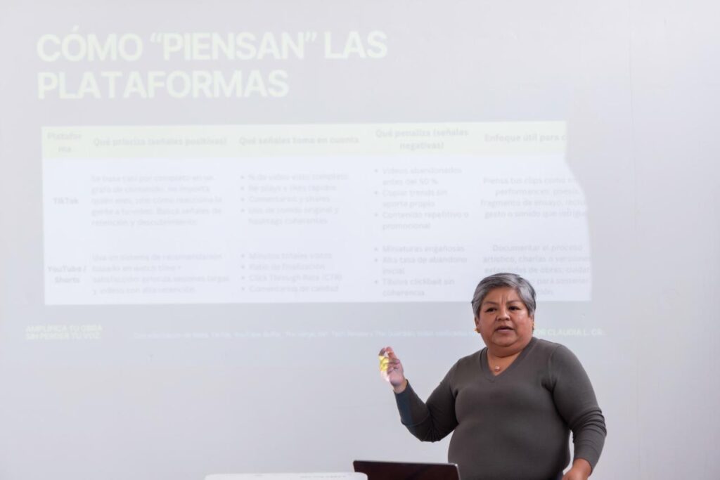 Explicación de los principios universales del algoritmo para potenciar sus proyectos.