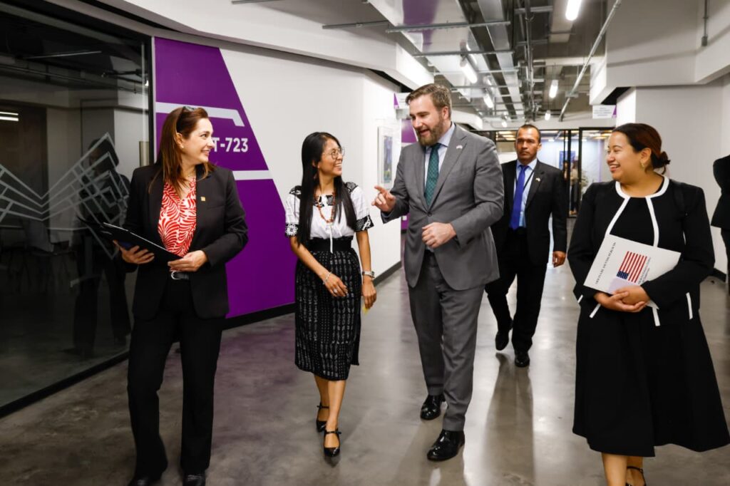 WhatsApp Image 2025-11-26 at 15.23.47 (2)