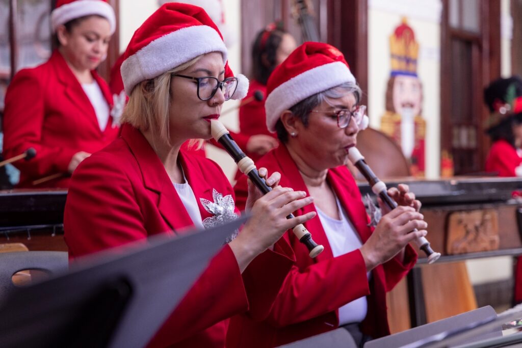 Las integrantes interpretaron piezas como “La manzanilla” y “Navidad campesina”.