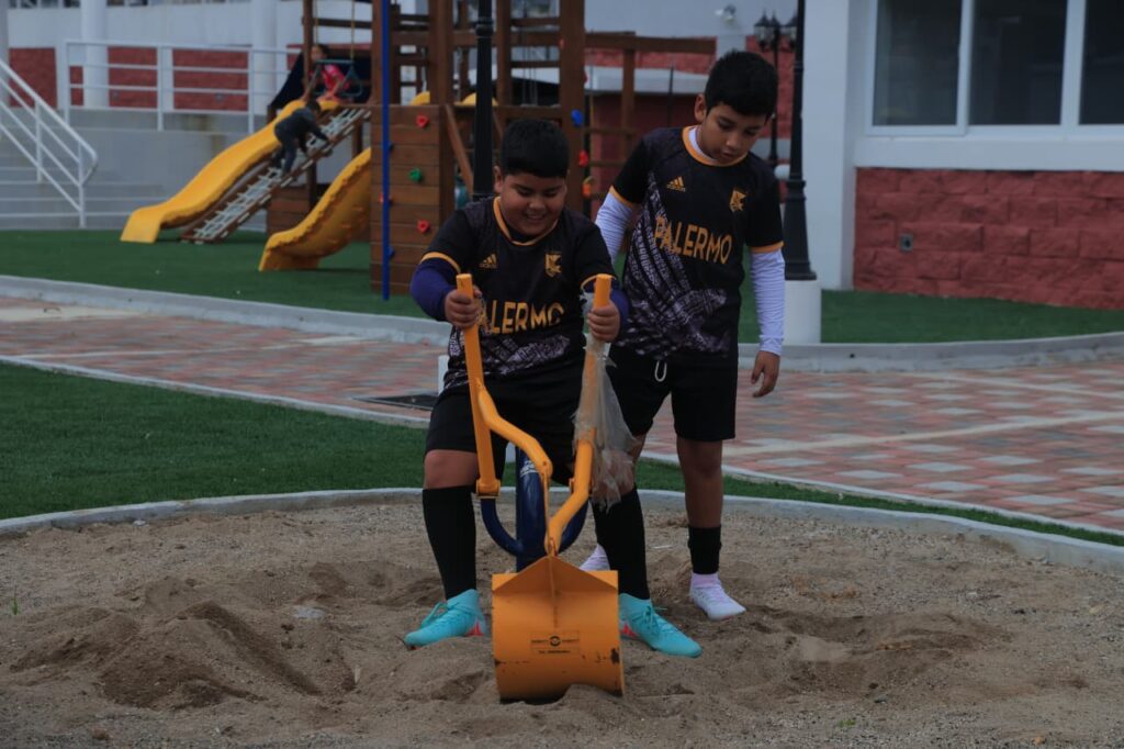 WhatsApp Image 2025-12-08 at 13.57.18 (1)