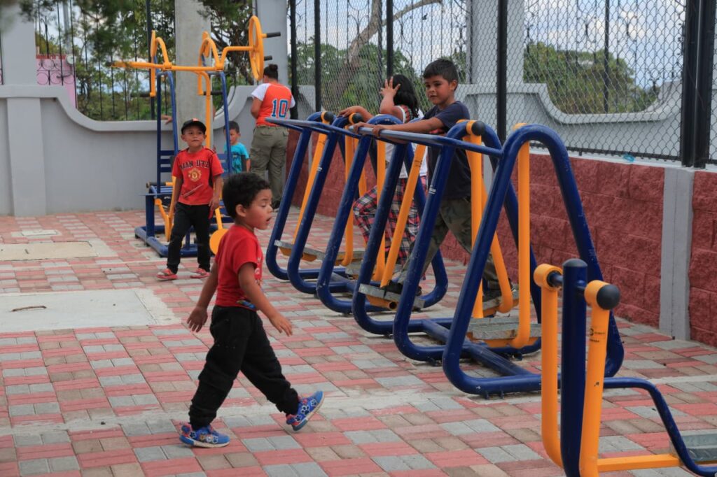 WhatsApp Image 2025-12-08 at 13.57.20 (4)